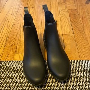 Women’s Chelsea Rain Boots